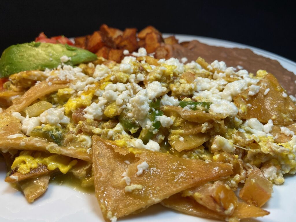 Chilaquiles con Guisado